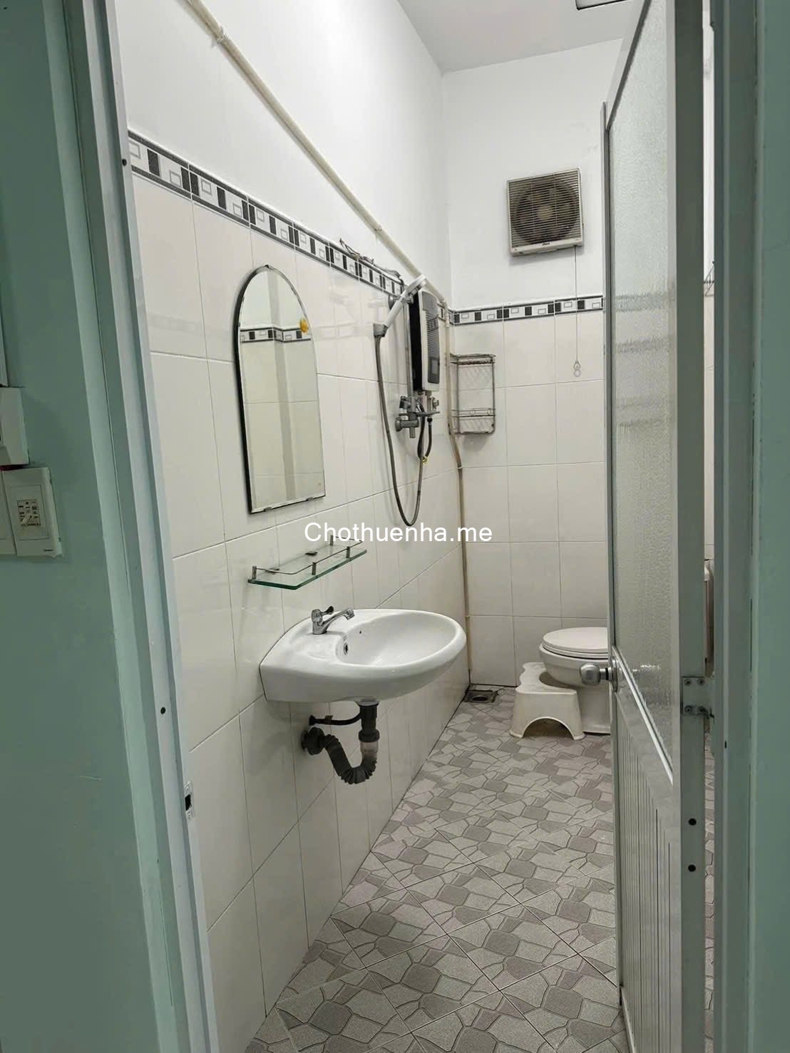 Cho thuê nhà đường số 4, P. Linh Tây, gần chợ Thủ Đức, doanh trại quân đội