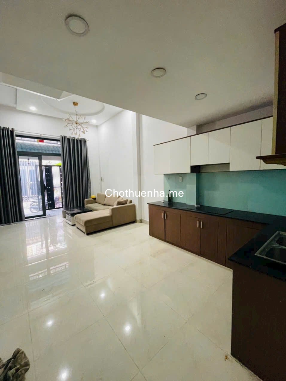 Cho thuê nhà 1 trệt + 1 lững + 1 lầu hẻm xe hơi, hẻm 47, Trường Lưu gần Nguyễn Duy Trinh