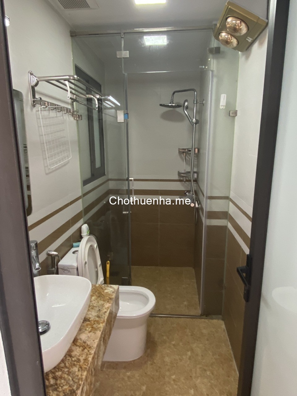 Cho thuê căn hộ dịch vụ full đồ tại Ngõ 193 Trích Sài. Ban công View hồ cực thoáng. Chỉ 7tr