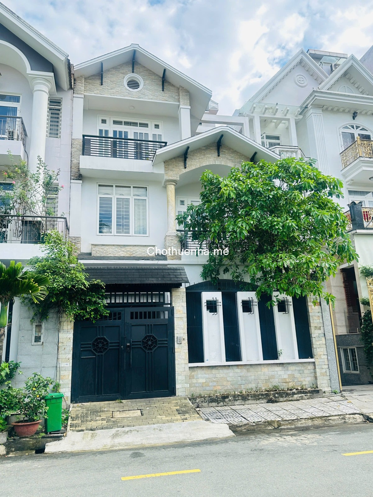 CHO THUÊ BIỆT THỰ TRẦN NÃO 44 TRIỆU - 300M2 5 PHÒNG