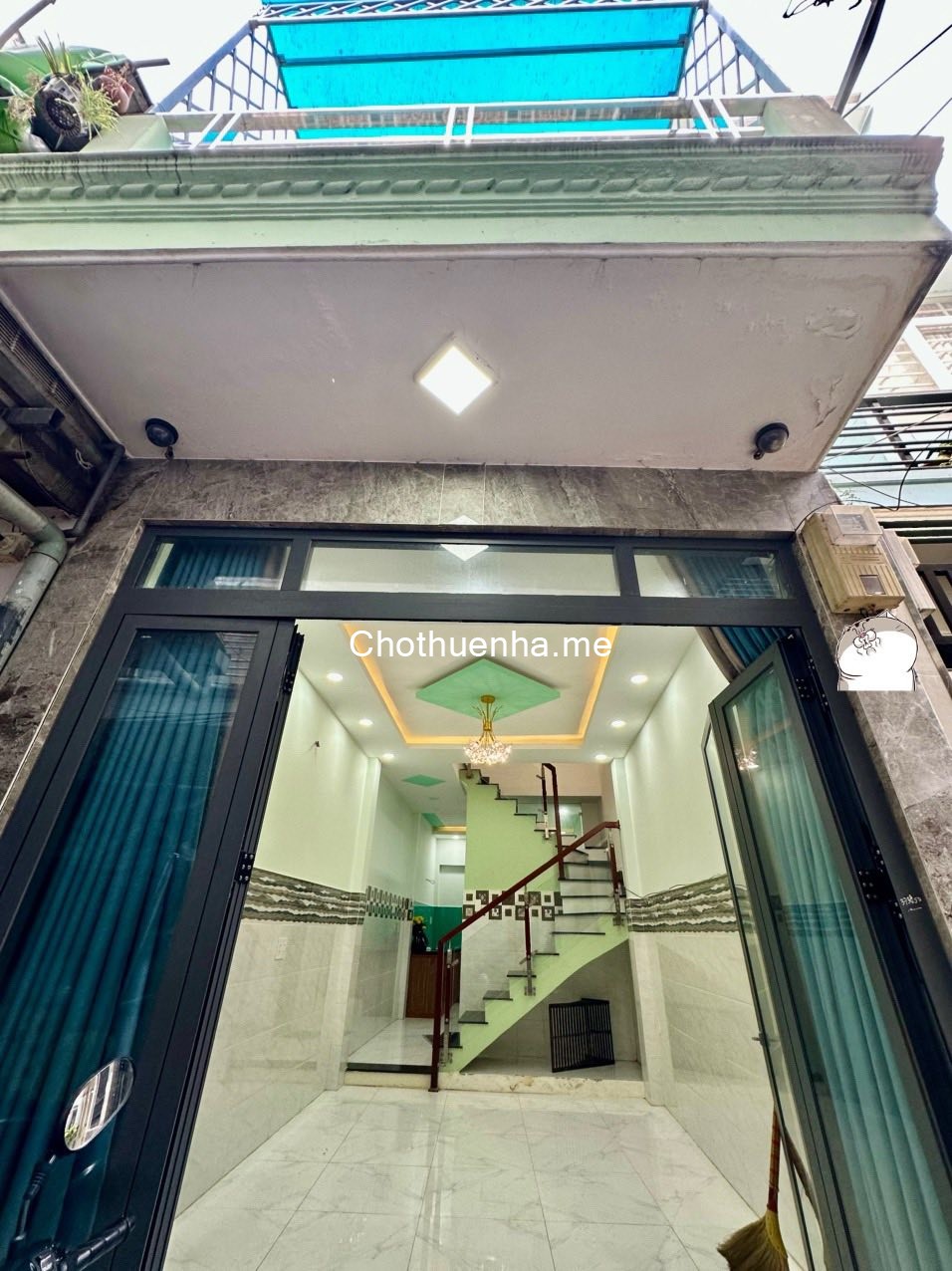 Cho thuê nhà nguyên căn 1 trệt + 1 lầu, 2 phòng ngủ – 2 wc, nội thất cơ bản, Bình Thạnh