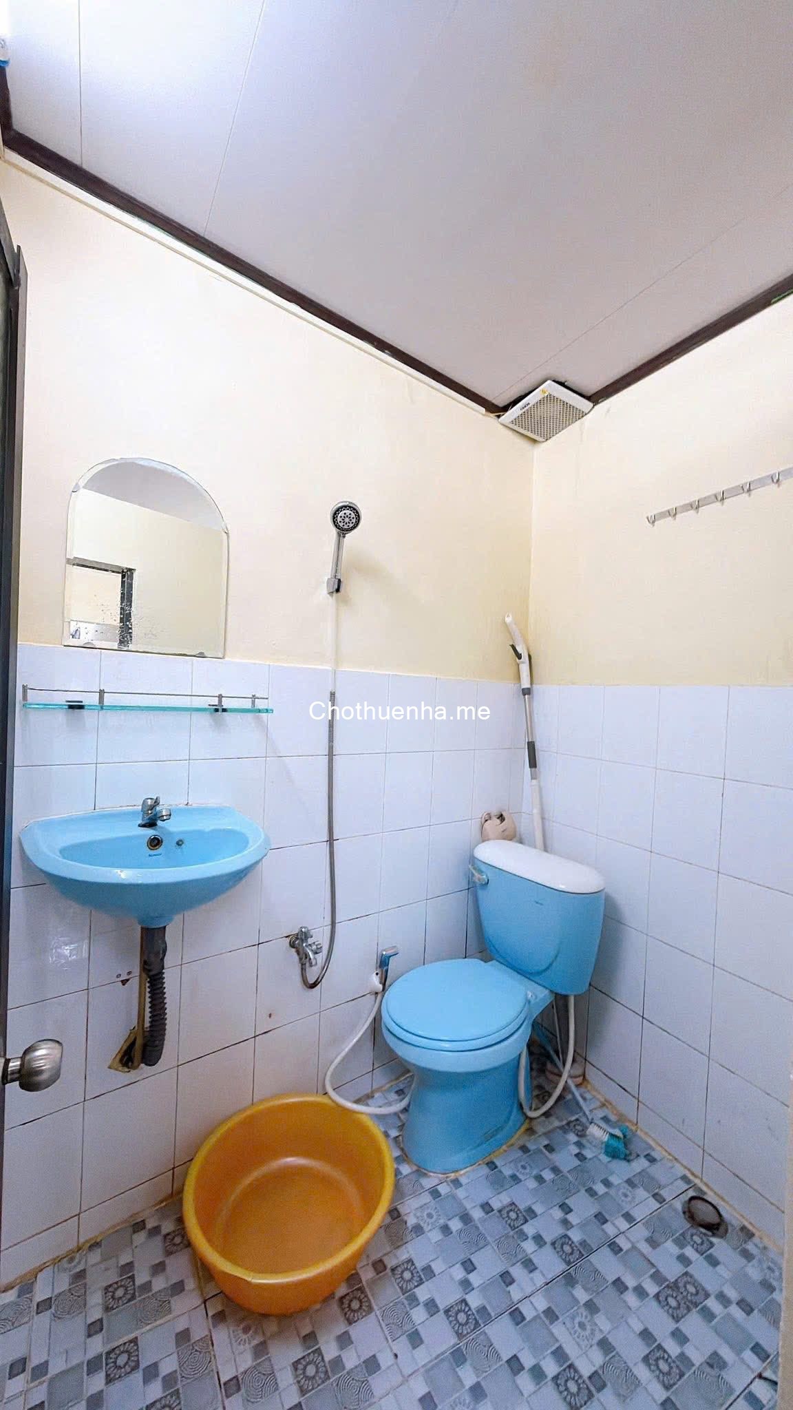 Cho thuê nhà nguyên căn – quận 4, Hẻm 1/ Bến Vân Đồn