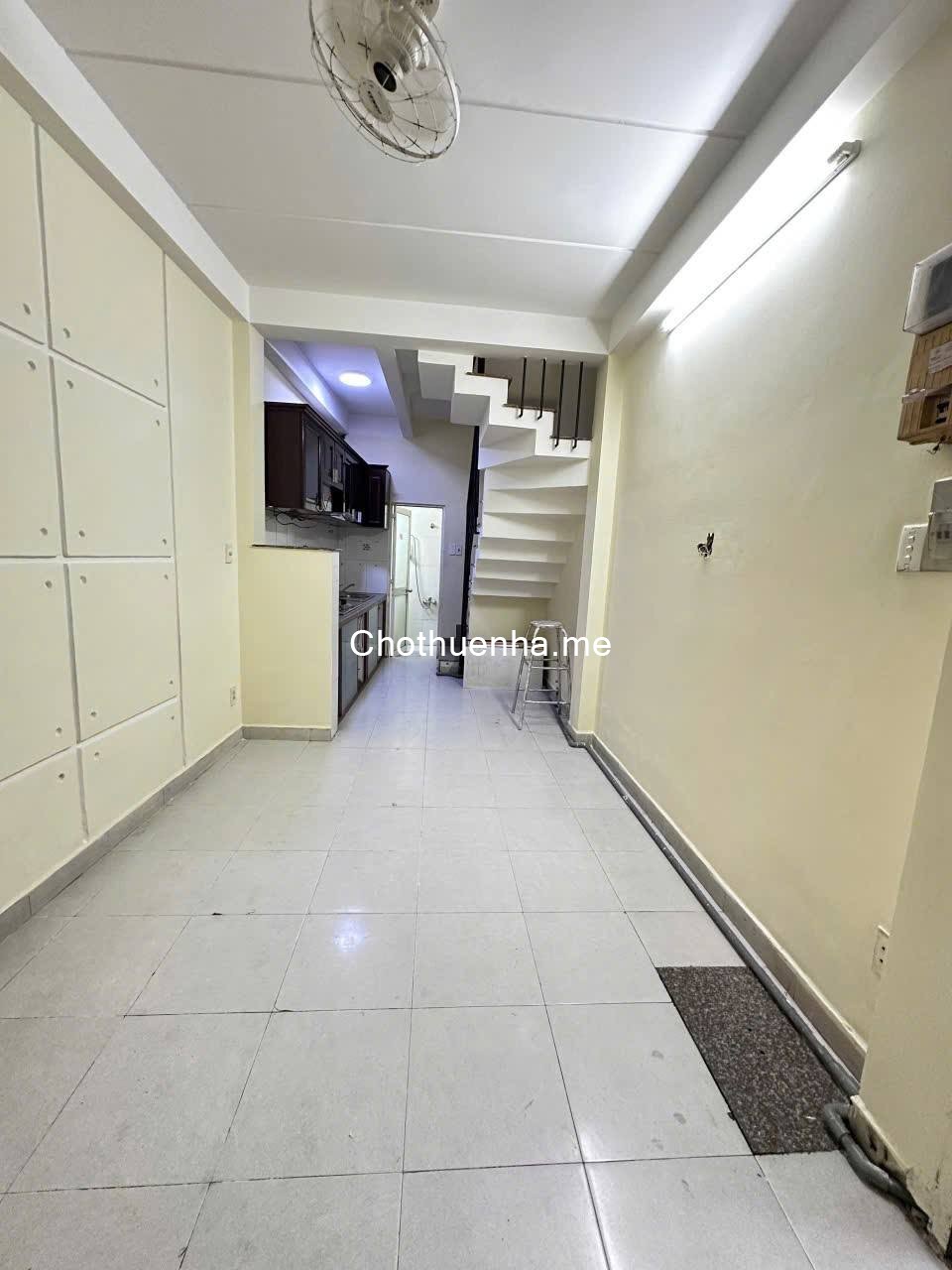 Cho thuê nhà Mới Sơn sửa, hẻm 153 Nguyễn Thị Minh Khai, P. Phạm Ngũ Lão, Quận 1