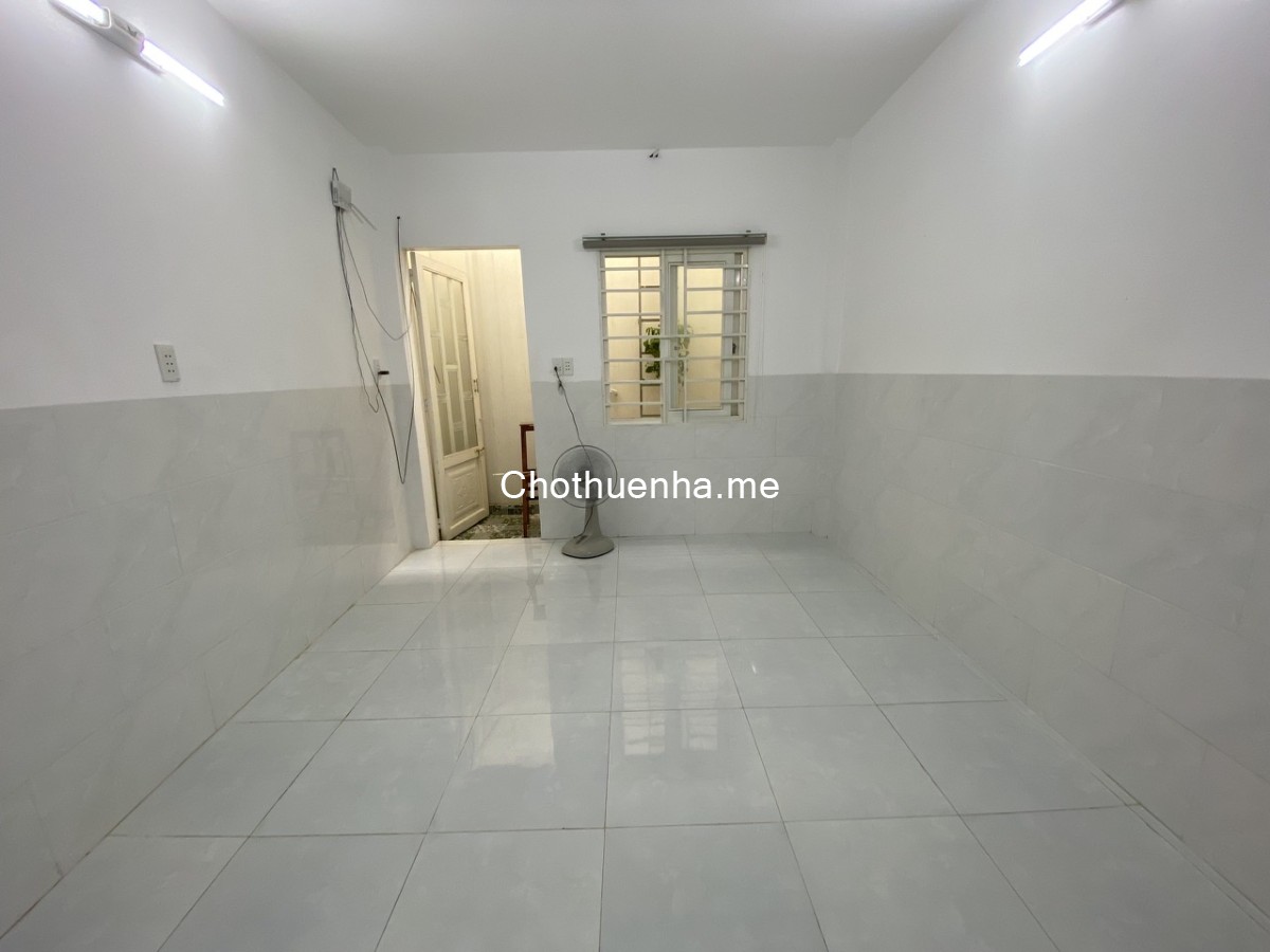 Cho thuê nhà nguyên căn hem 350 Huỳnh Tấn Phát, Q7, 3PN, 2WC , 9,3tr