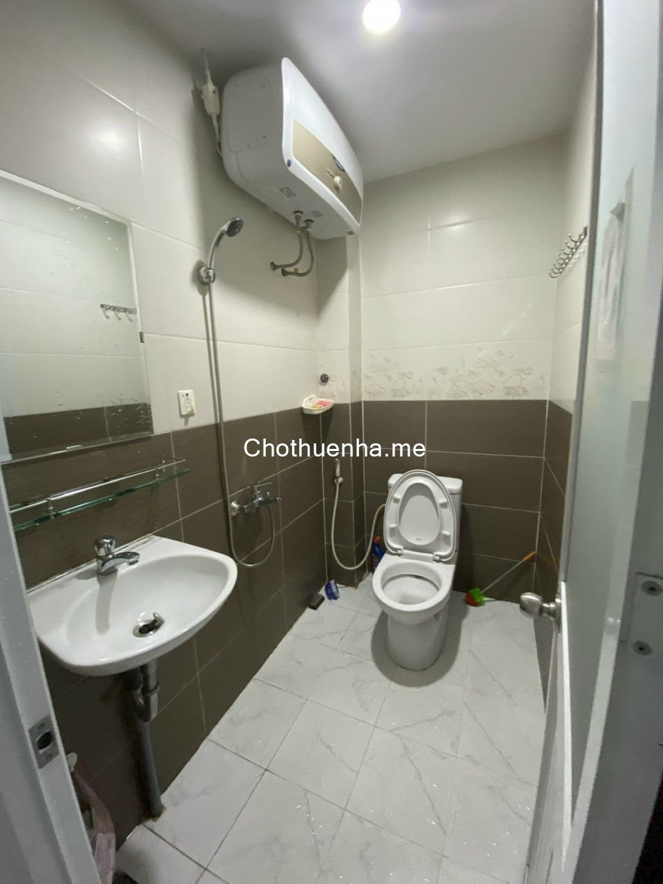Cho thuê nhà nguyên căn hem 350 Huỳnh Tấn Phát, Q7, 3PN, 2WC , 9,3tr