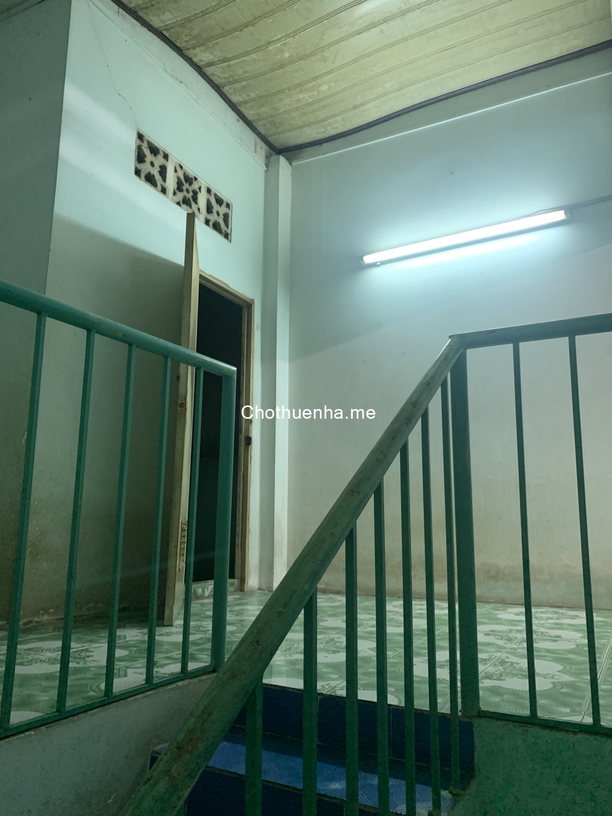 Cho thuê nhà nguyên căn 6tr500 .Dt 35met vuông 1tret, 1lầu, 2toilet, Đường Phạm thế hiển