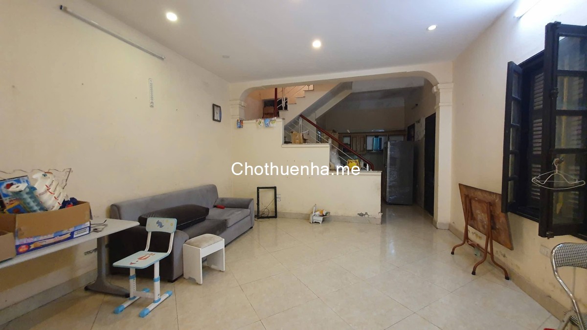Cho thuê nhà nguyên căn ngõ 124 Vĩnh Tuy 50m2 x 3 tầng, 3 ngủ, 2 wc