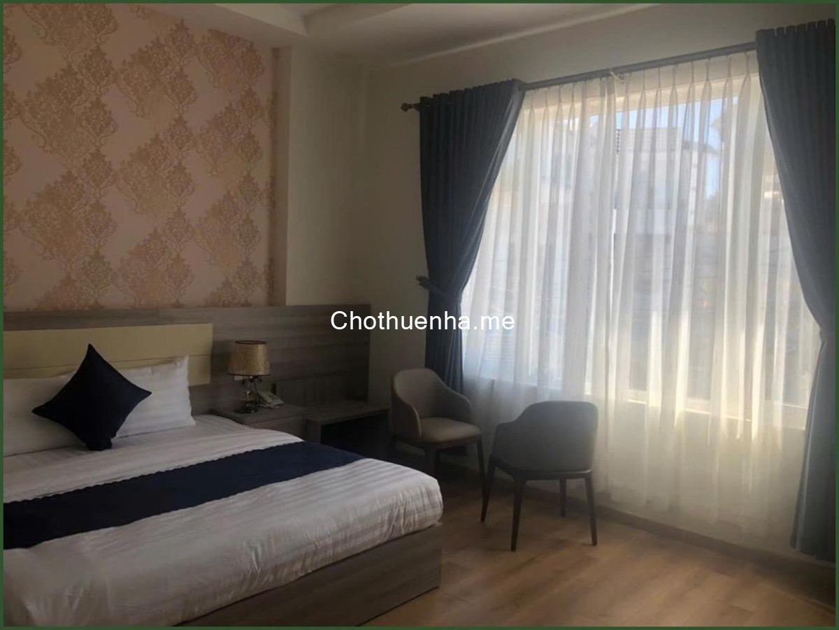 Cho thuê khách sạn 14 phòng đường Mạc Đỉnh Chi phường 4 Đà Lạt giá 45 triệu