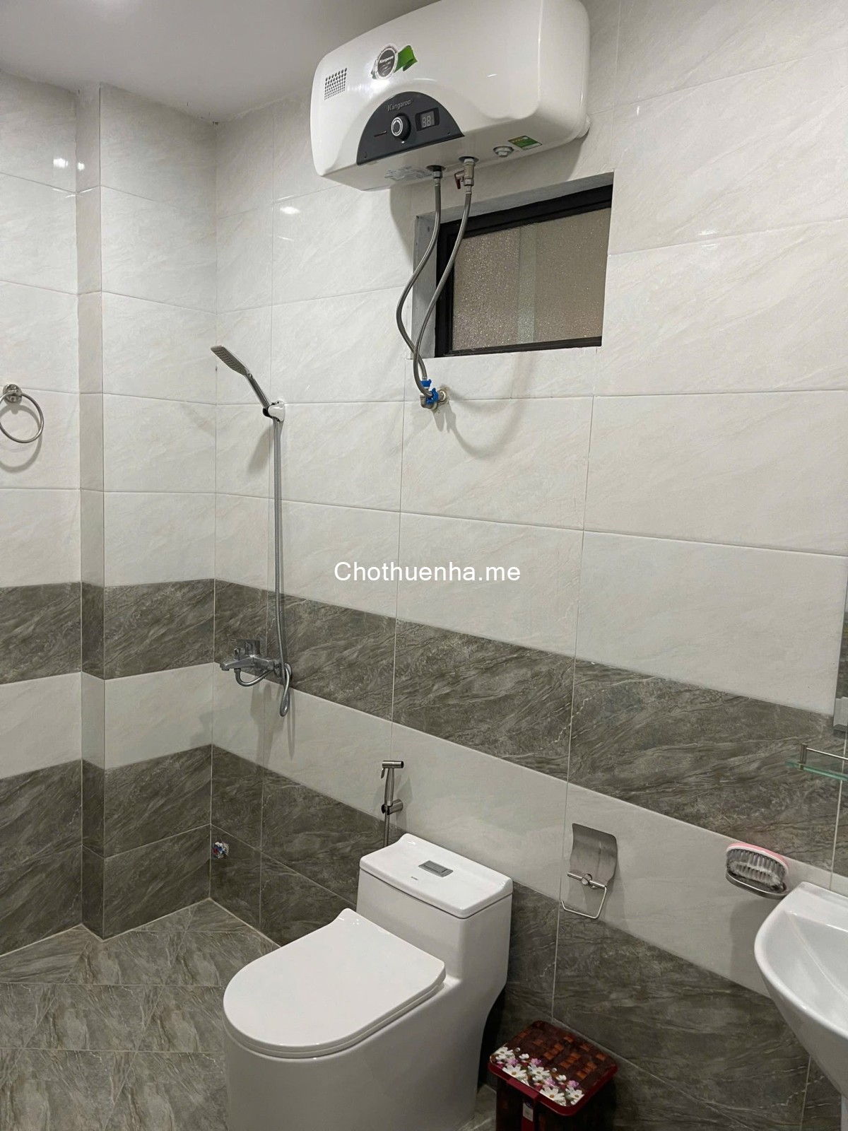 Cần cho thuê nhà nguyên căn ngõ 96 Đại Từ, 35m2 x 5 tầng, 3 ngủ khép kín, 12 triệu/tháng