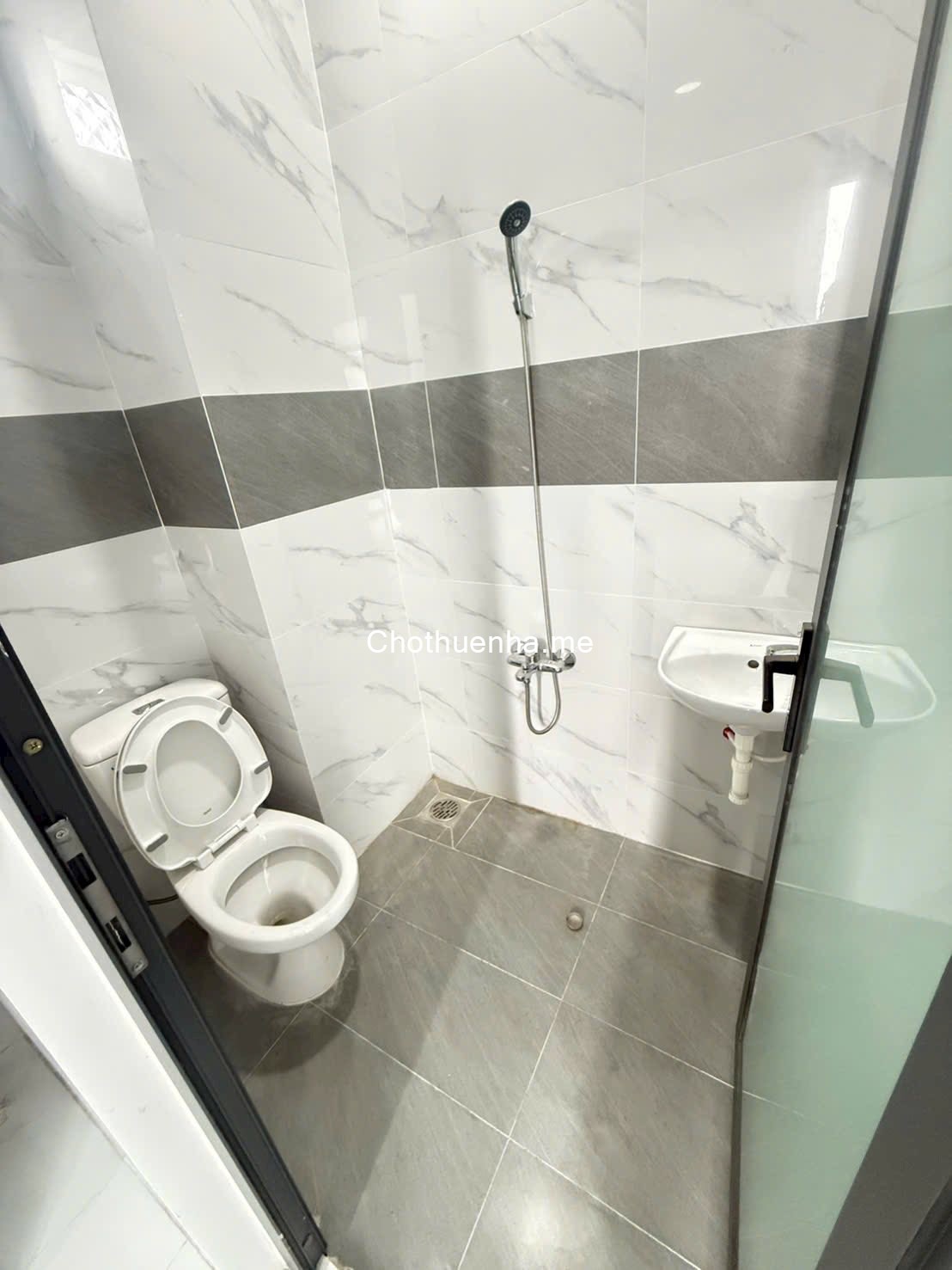 Nhà cho thuê nguyên căn hẻm Âu Dương Lân P3 Q8 phường Chánh Hưng mới