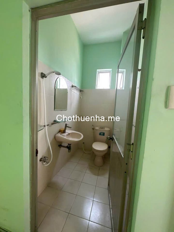 Cho thuê nhà 3 lầu 4 phòng ngủ, Hẻm Dương Bá Trạc, Phường 1, Quận 8