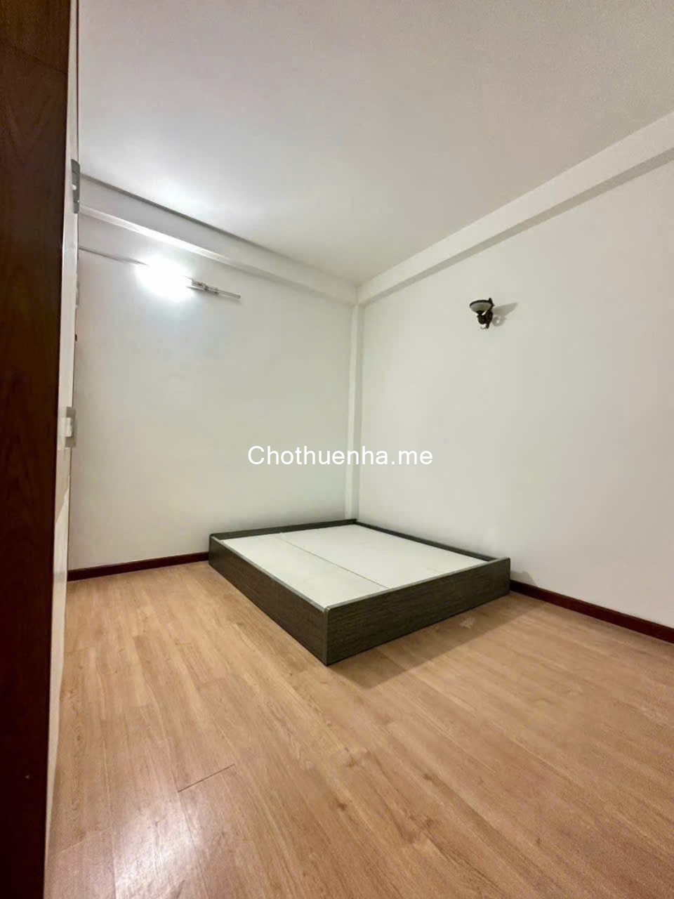 Cho thuê nhà nguyên căn 1 trệt 3 lầu, Nguyễn Thị Xíêu – ngay chân cầu Tân Thuận 2