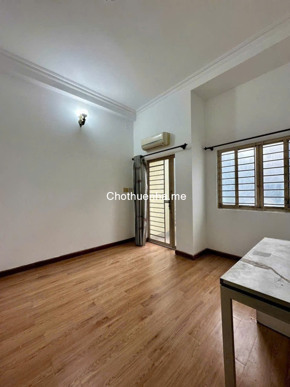 Cho thuê nhà nguyên căn 1 trệt 3 lầu, Nguyễn Thị Xíêu – ngay chân cầu Tân Thuận 2