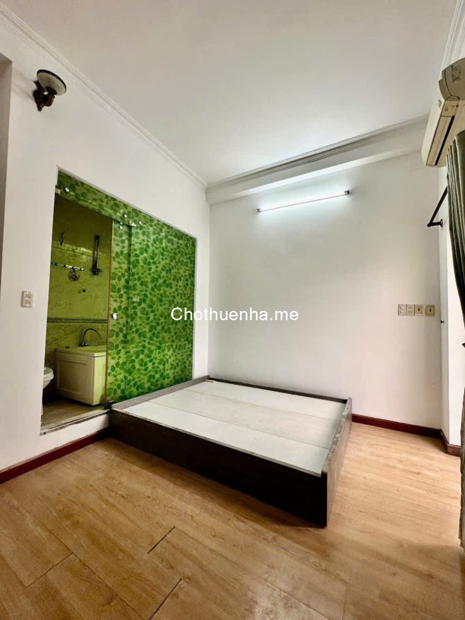 Cho thuê nhà nguyên căn 1 trệt 3 lầu, Nguyễn Thị Xíêu – ngay chân cầu Tân Thuận 2