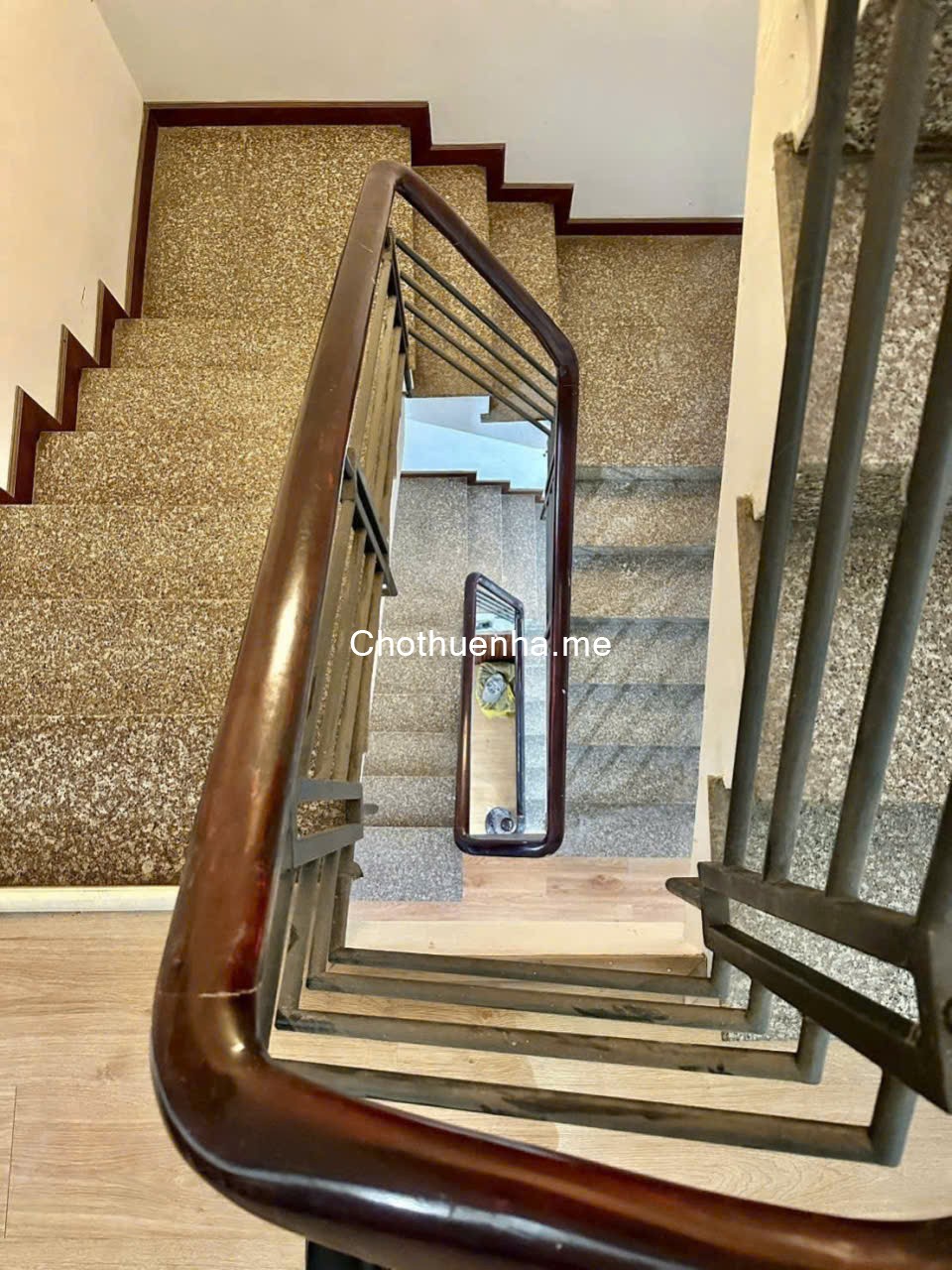 Cho thuê nhà nguyên căn 1 trệt 3 lầu, Nguyễn Thị Xíêu – ngay chân cầu Tân Thuận 2