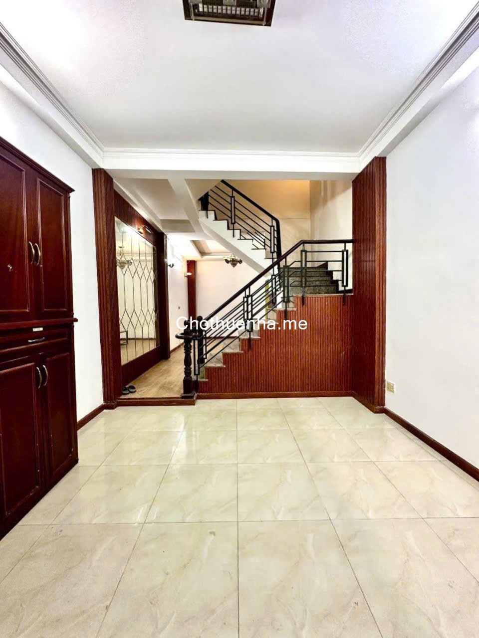 Cho thuê nhà nguyên căn 1 trệt 3 lầu, Nguyễn Thị Xíêu – ngay chân cầu Tân Thuận 2