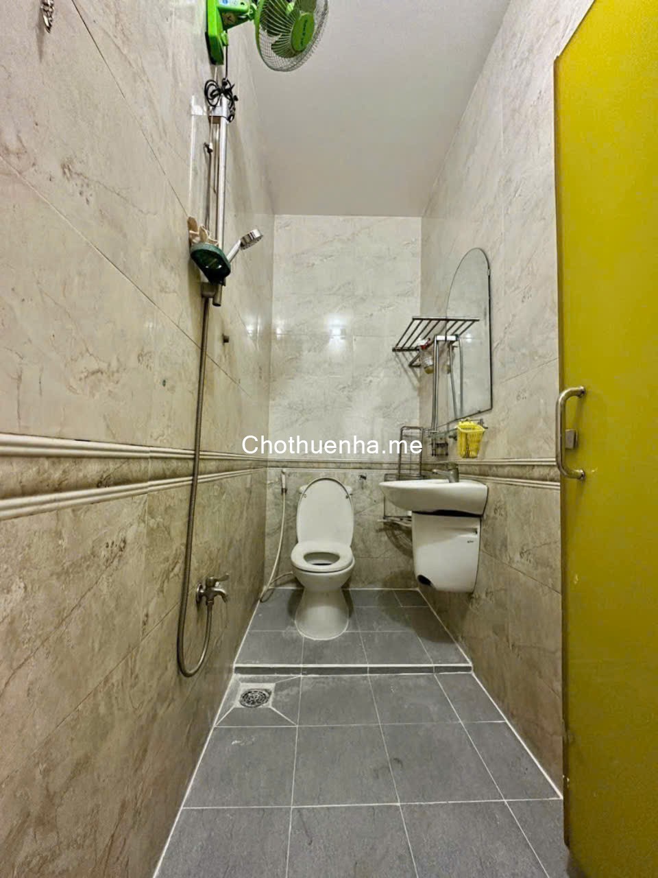 Cho thuê nhà nguyên căn 1 trệt 3 lầu, Nguyễn Thị Xíêu – ngay chân cầu Tân Thuận 2