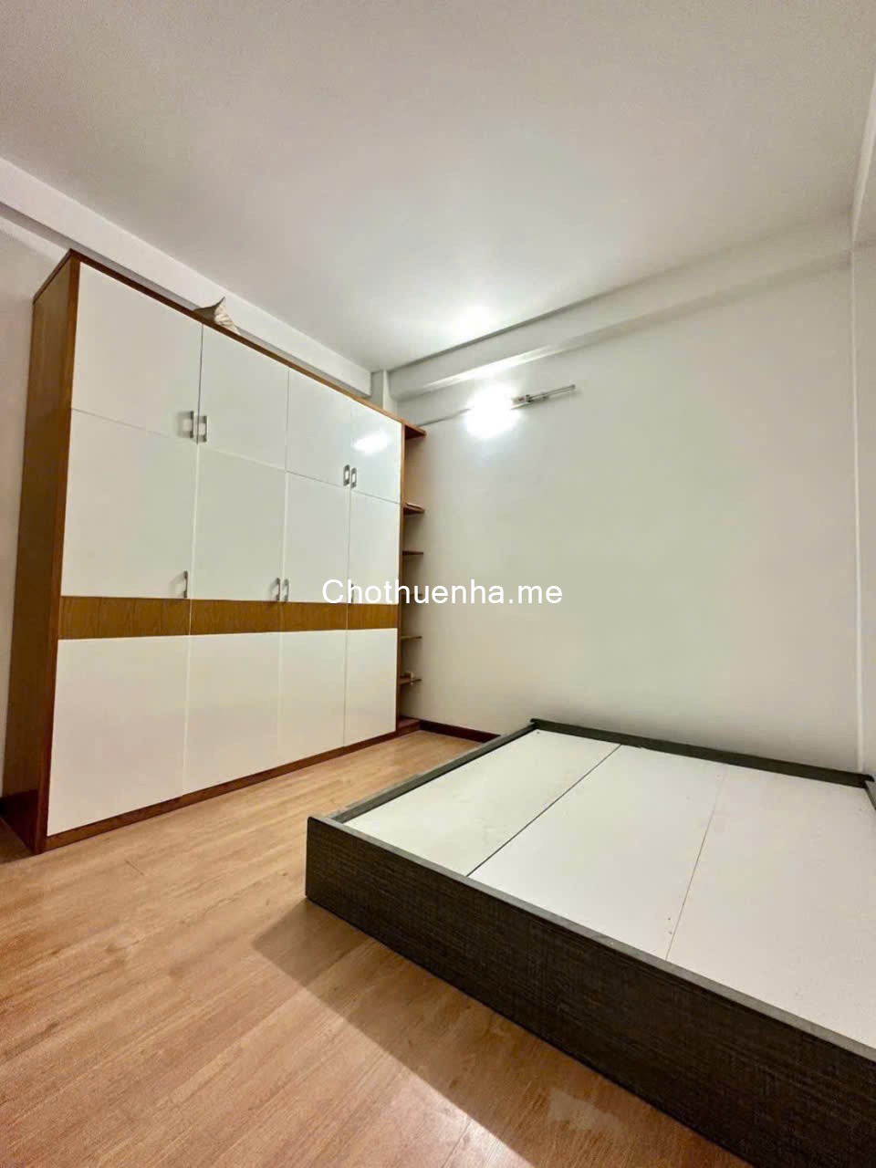 Cho thuê nhà nguyên căn 1 trệt 3 lầu, Nguyễn Thị Xíêu – ngay chân cầu Tân Thuận 2