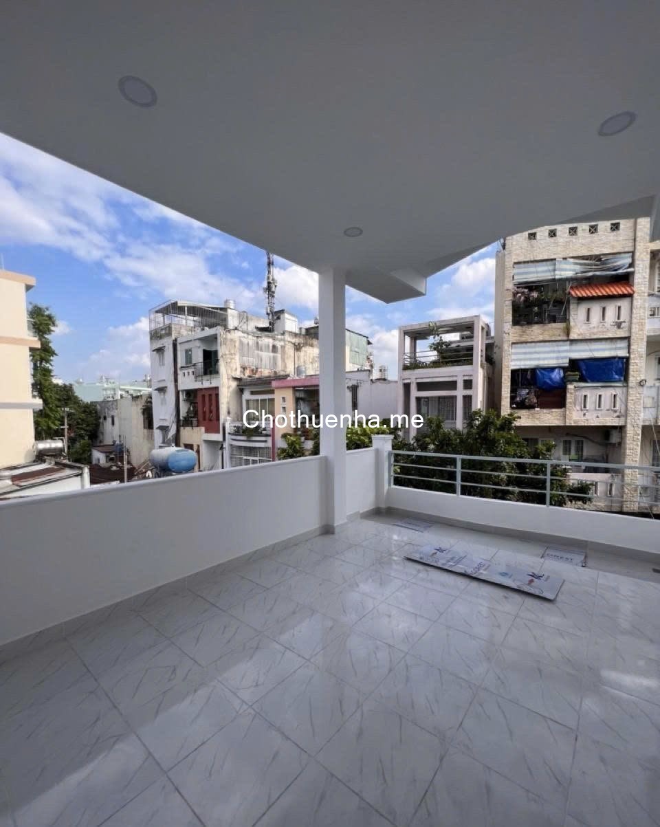 Nhà cho thuê rộng rãi, phù hợp ở hoặc làm VPCty đều tiện, 4PN, 3WC, 18tr