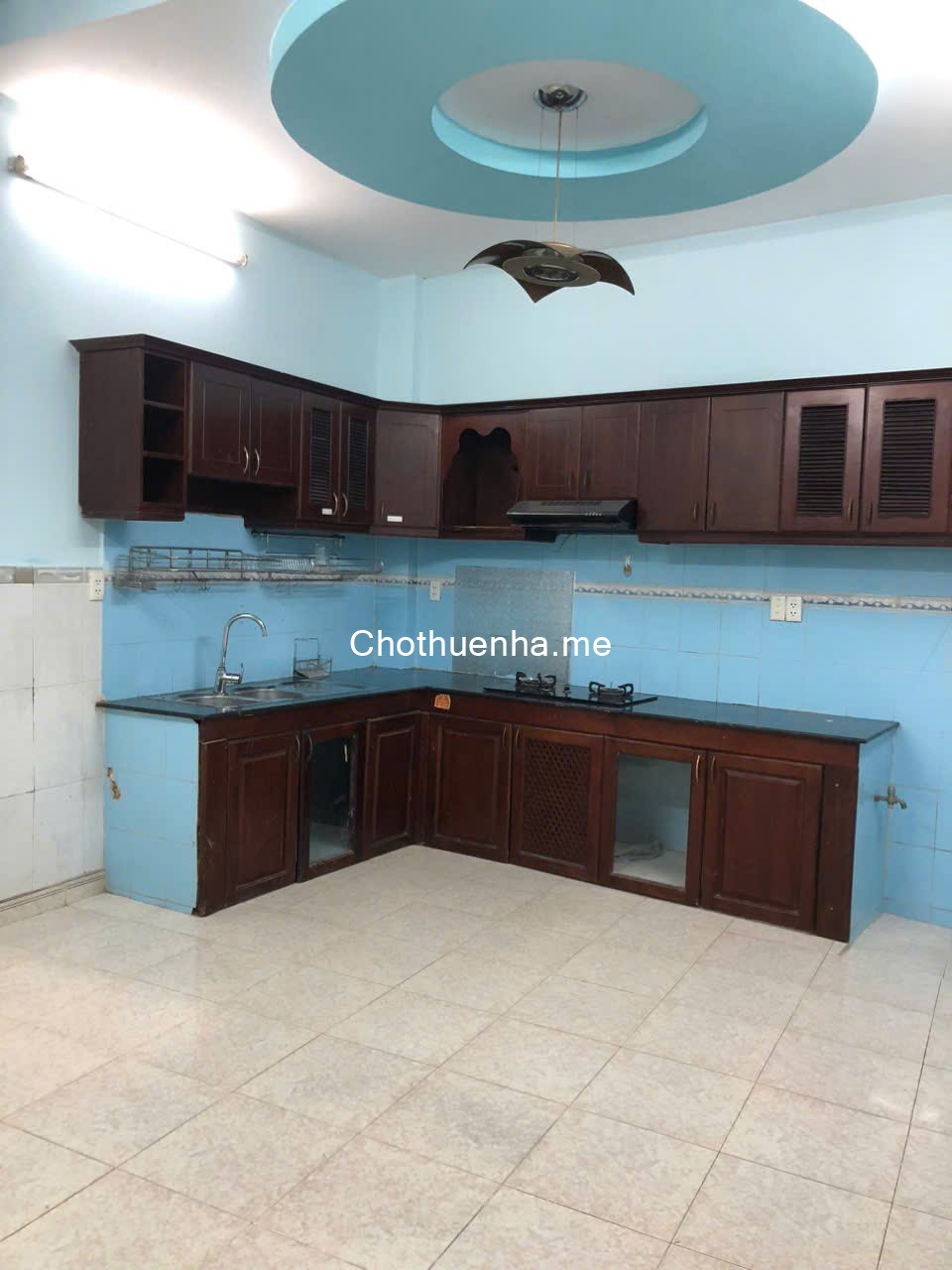 Nhà Nguyên Căn 1 trệt 2 lầu sân thượng, 4 phòng ngủ, Hẻm rộng Cách Mạng Tháng 8 , Phường 13, Quận 10