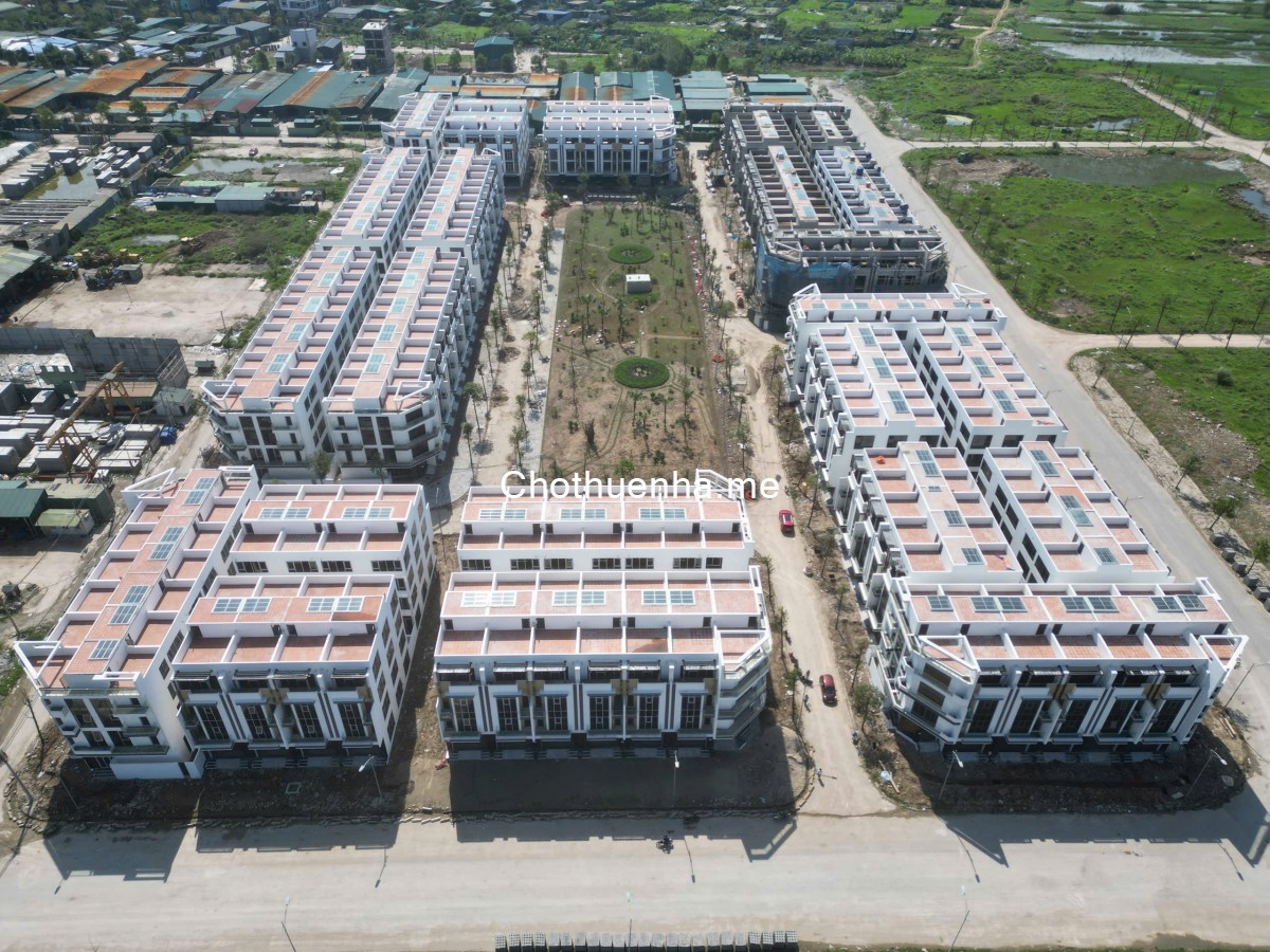 Cho thuê liền kề thô KĐT Thanh Hà nhà 4 tầng mặt đường rộng, giá tốt