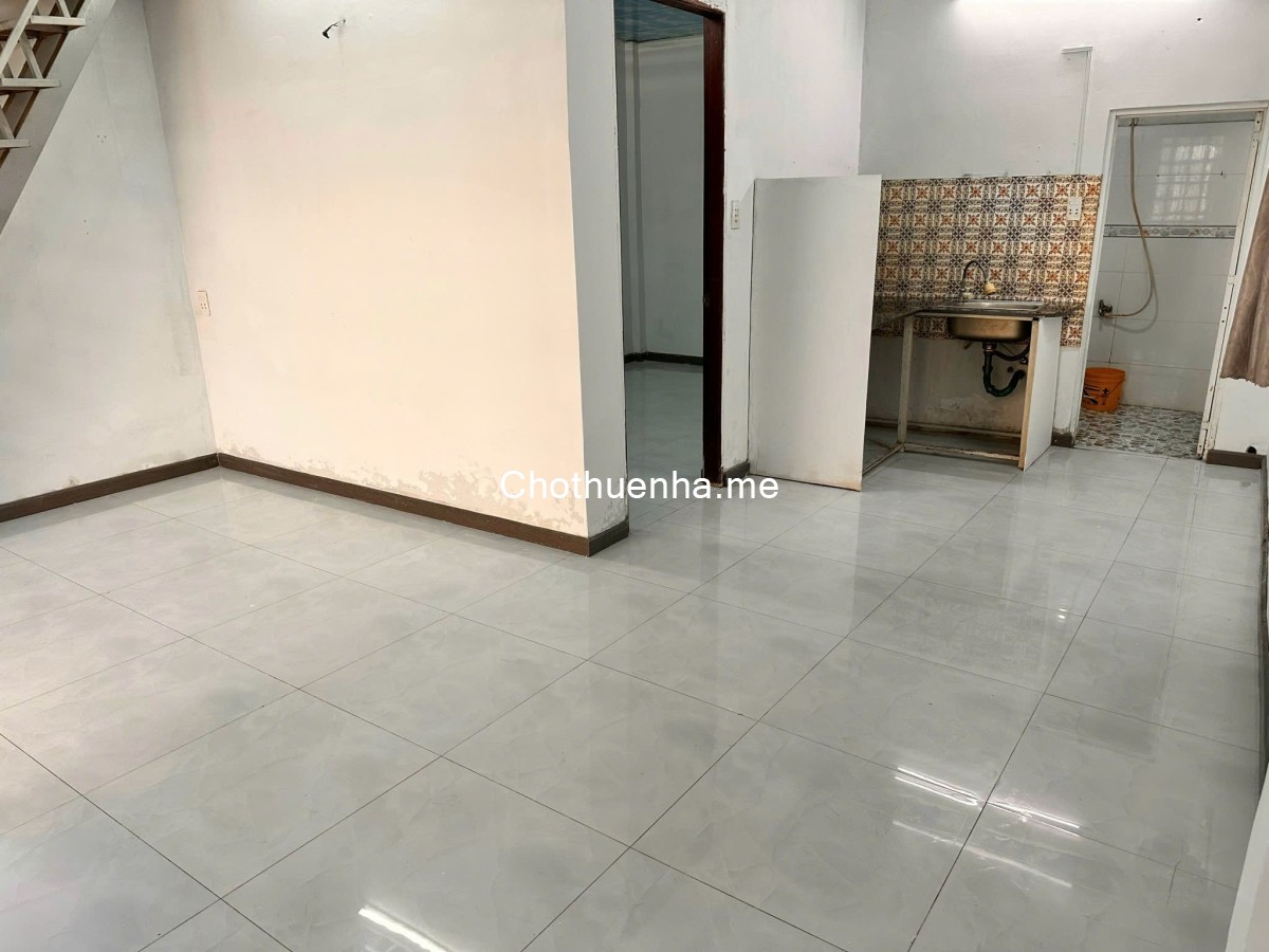 Cho thuê nhà – Hẻm Huỳnh Tấn Phát, Q7 - 5x8.5m, 2PN – 2WC – gác suốt – ban công