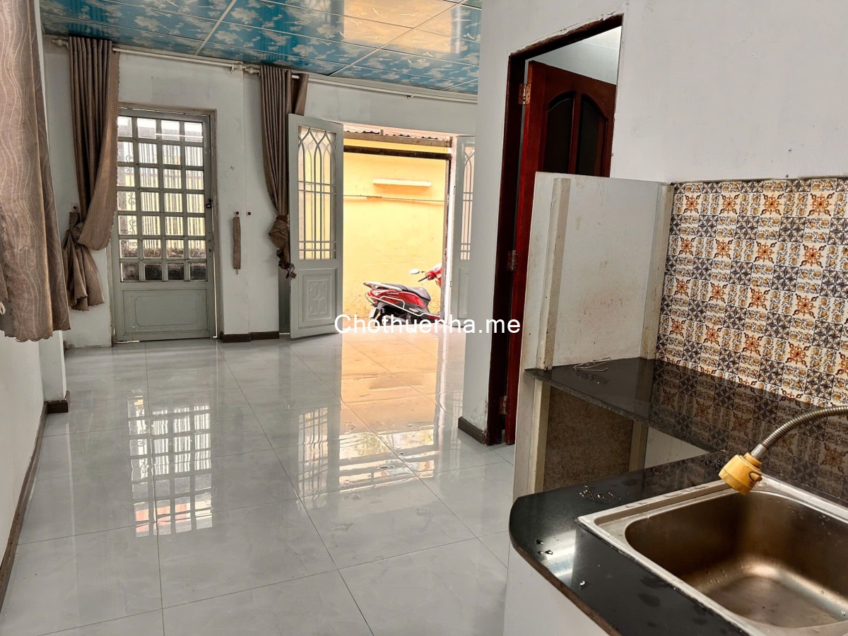 Cho thuê nhà – Hẻm Huỳnh Tấn Phát, Q7 - 5x8.5m, 2PN – 2WC – gác suốt – ban công