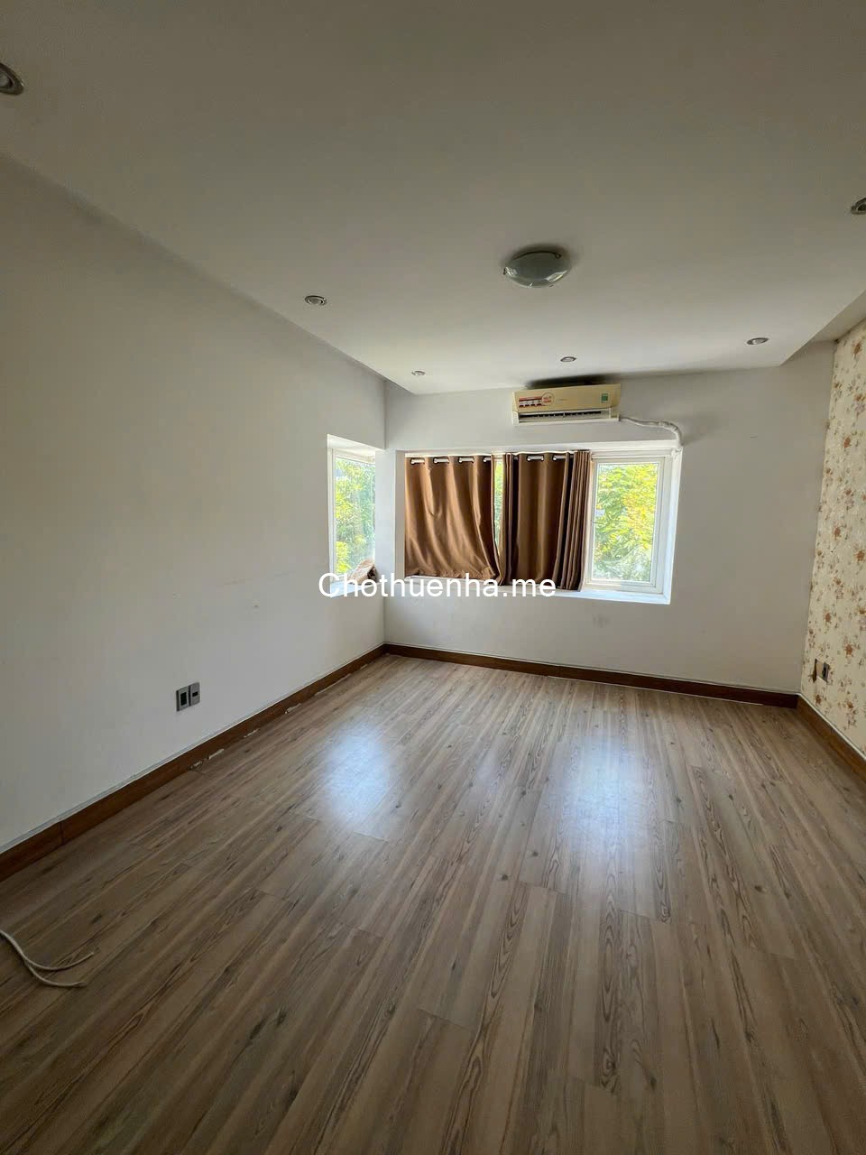 Cho thuê nhà đường số 40 Kdc An Phú Hưng, Quận 7, dt 7x18m, 3 lầu, giá 40 triệu