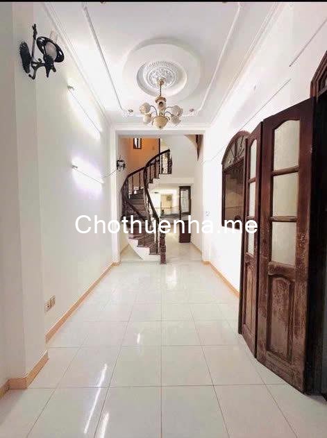Cho thuê nhà 3pn 2wc hẻm Đoàn Văn Bơ, P.15, Q.4