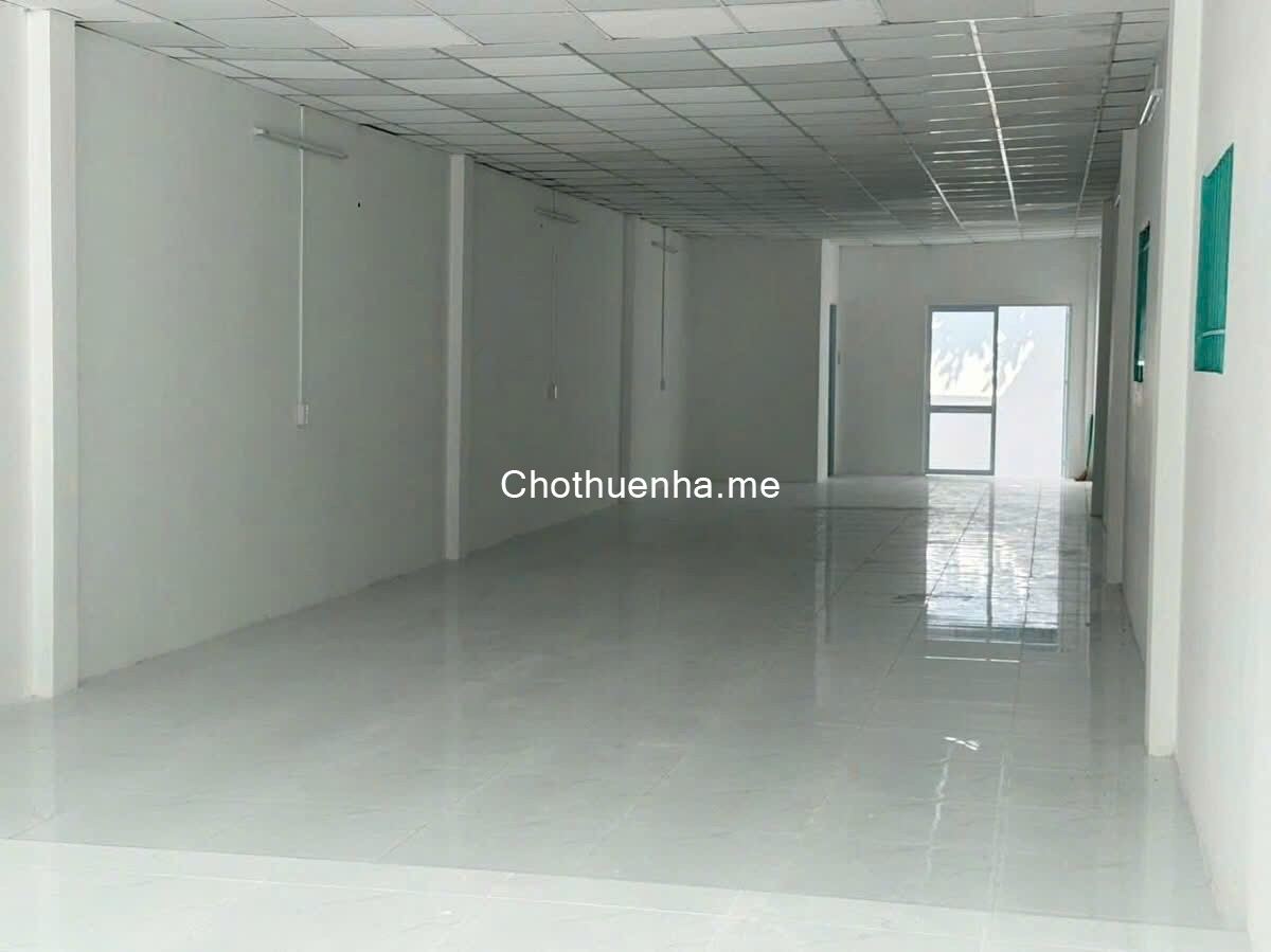 Cho thuê nhà Mt Lê Văn Lương, Quận 7 dt 5x28m ,cấp 4 trống suốt