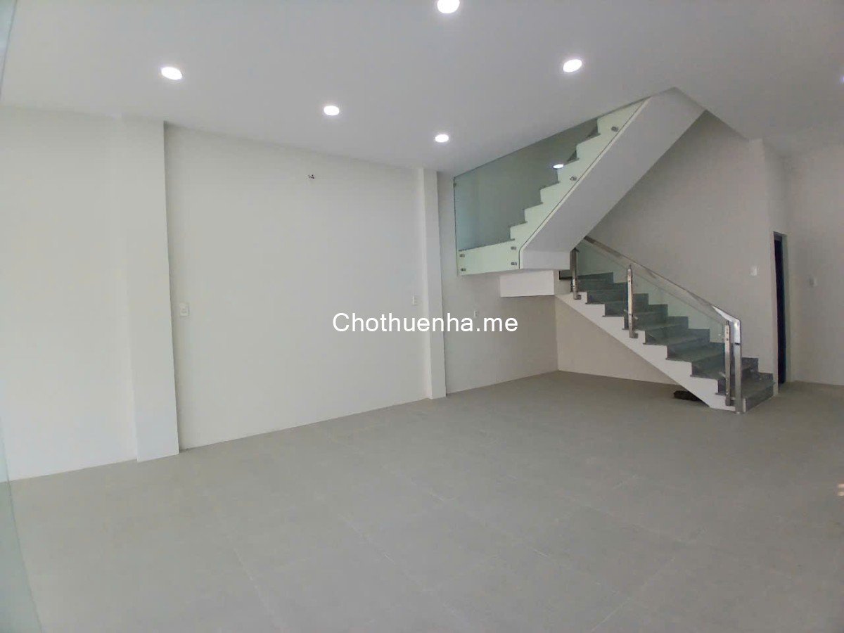 Chủ gửi cho thuê nhà góc 2 mặt tiền 221 Nguyễn Thị Định Quận 2 ngang 8.5m vạt góc giá thương lượng