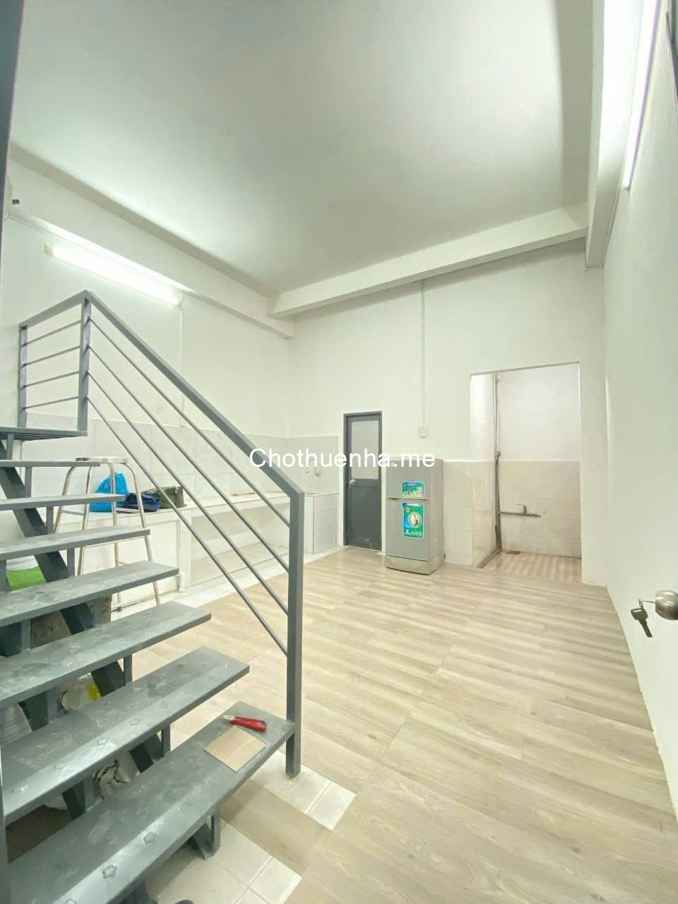 Cho thuê nhà mặt tiền Bàu Cát 1, giao Đồng Đen - Nguyễn Hồng Đào, Lầu+ Trệt trống suốt KD + 3PN2WC