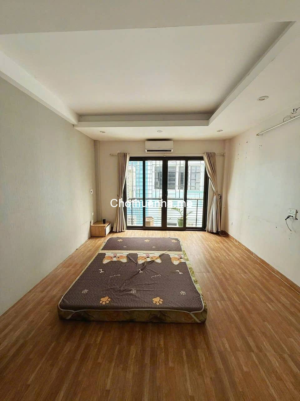 Cho thuê nhà ngõ oto Giáp Nhị 32 m2 * 5 tầng, 3 phòng ngủ, 4 vệ sinh, 12 triệu