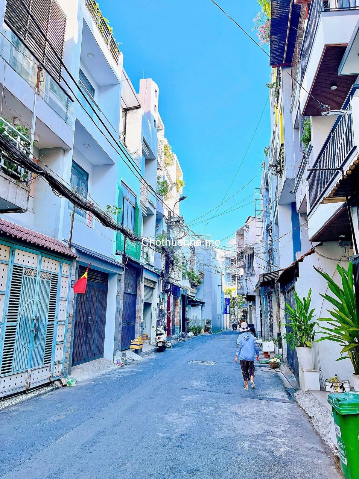 Nhà nguyên căn 2 lầu hẻm 8m thông Trần Tấn 4x14