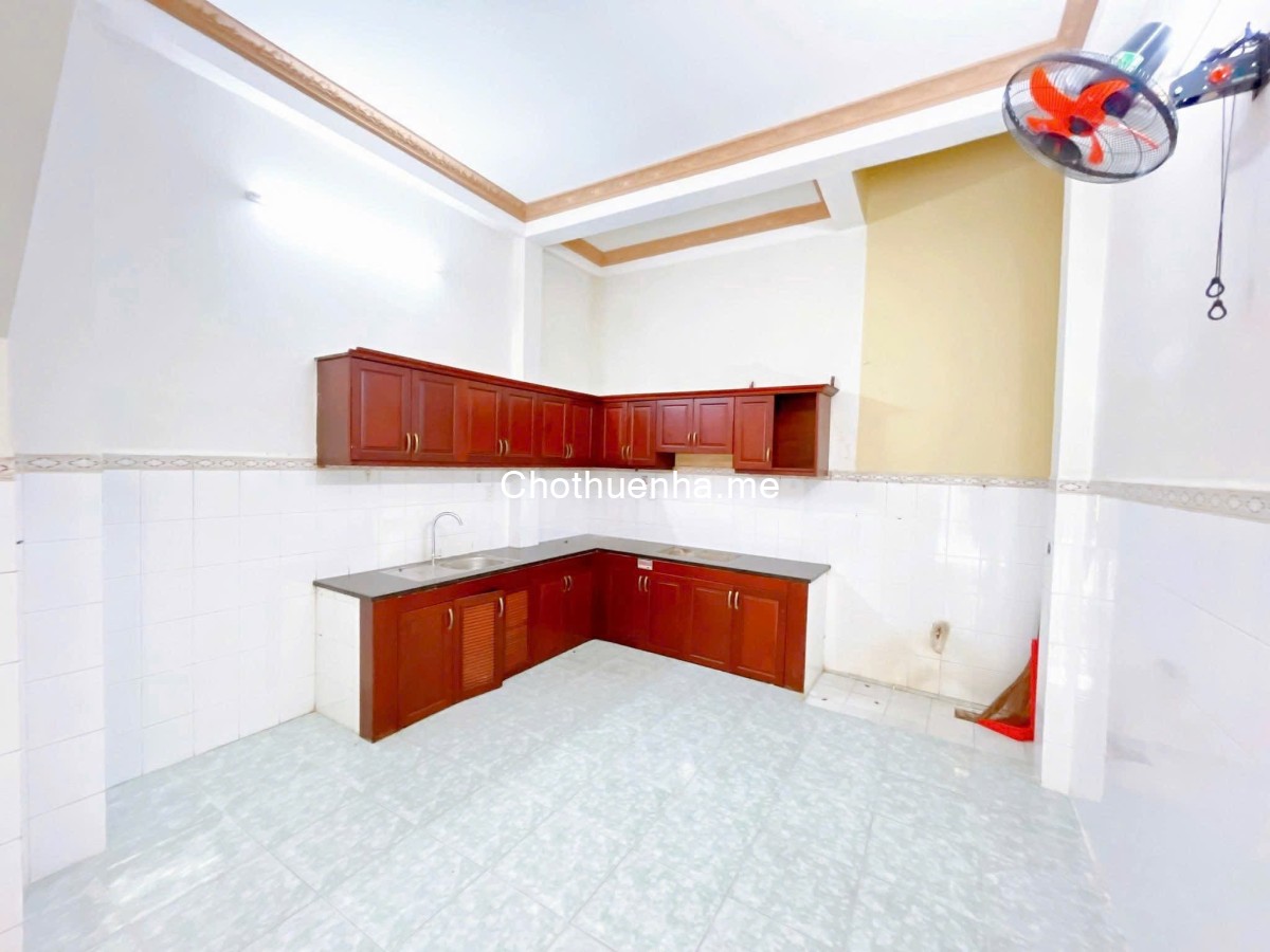 Nhà nguyên căn 2 lầu hẻm 8m thông Trần Tấn 4x14