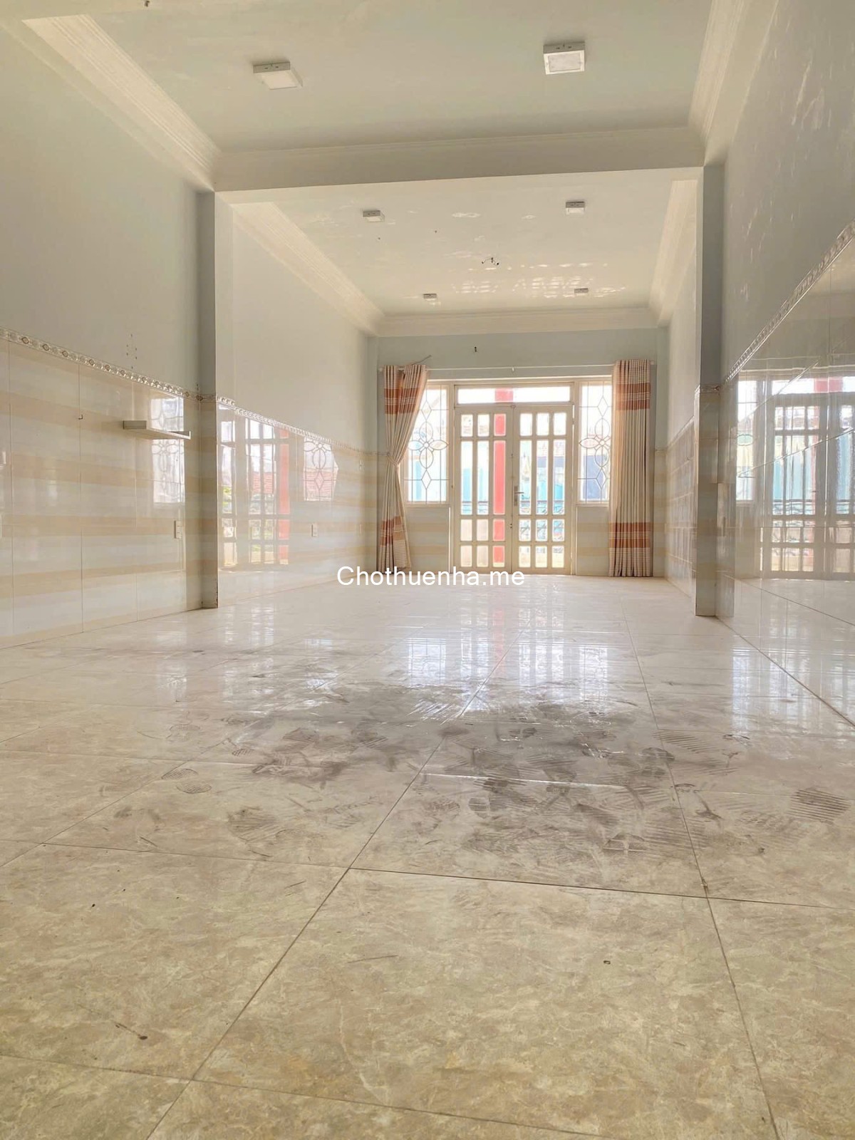 CHO THUÊ NHÀ NGUYÊN CĂN 140 M² MẶT TIỀN 61 PHAN HUY ÍCH, P. 15, Q. TÂN BÌNH