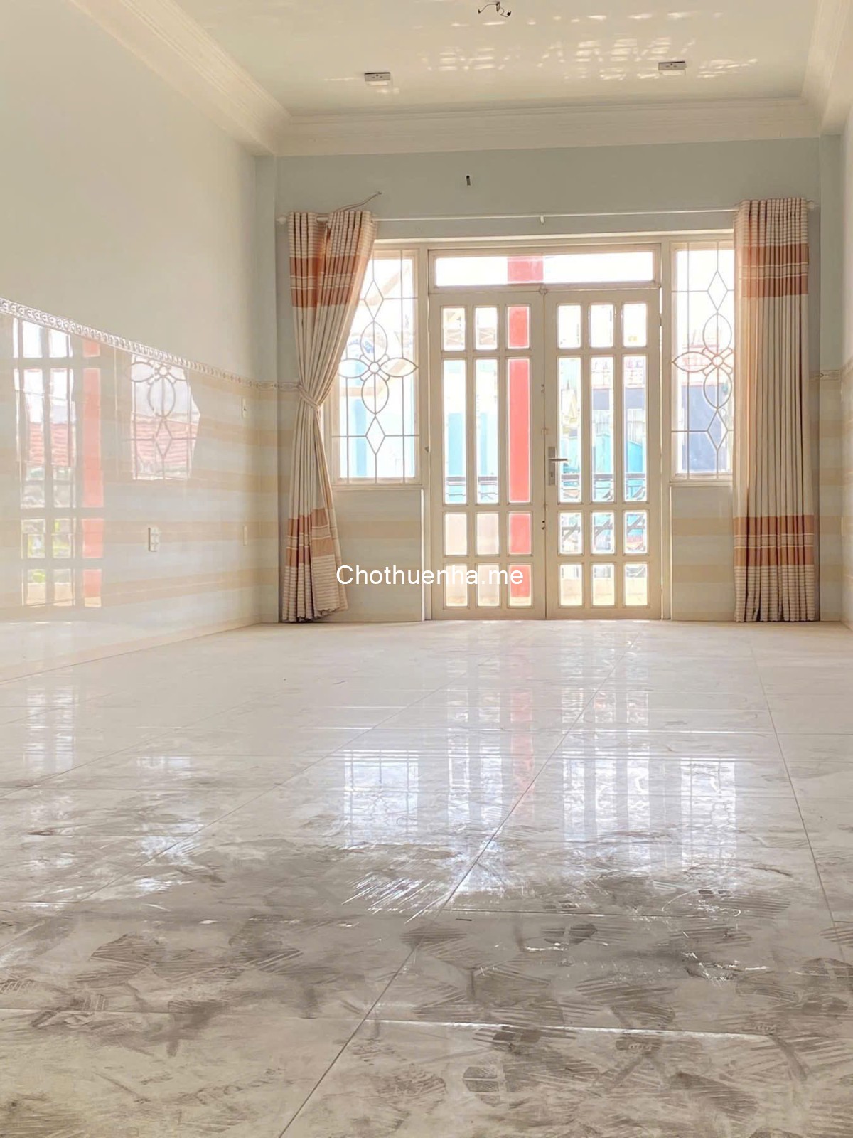 CHO THUÊ NHÀ NGUYÊN CĂN 140 M² MẶT TIỀN 61 PHAN HUY ÍCH, P. 15, Q. TÂN BÌNH