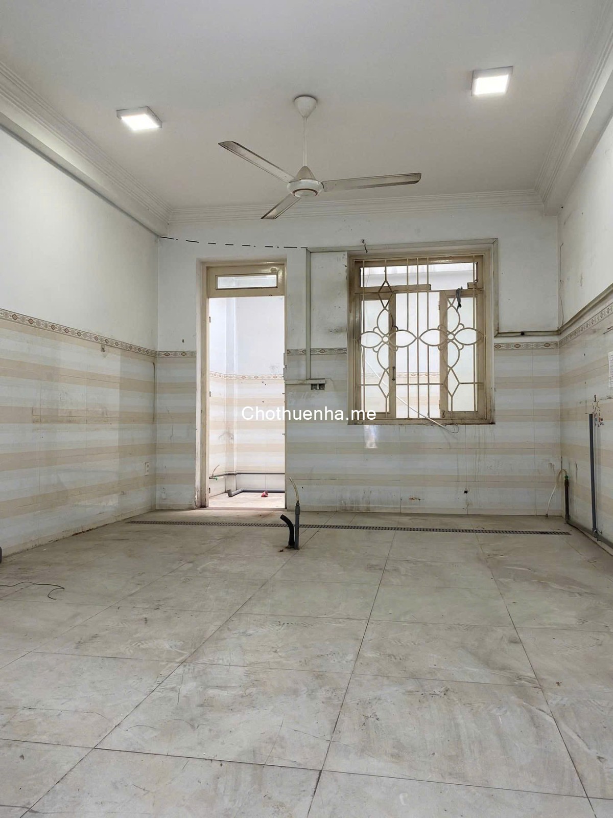 CHO THUÊ NHÀ NGUYÊN CĂN 140 M² MẶT TIỀN 61 PHAN HUY ÍCH, P. 15, Q. TÂN BÌNH