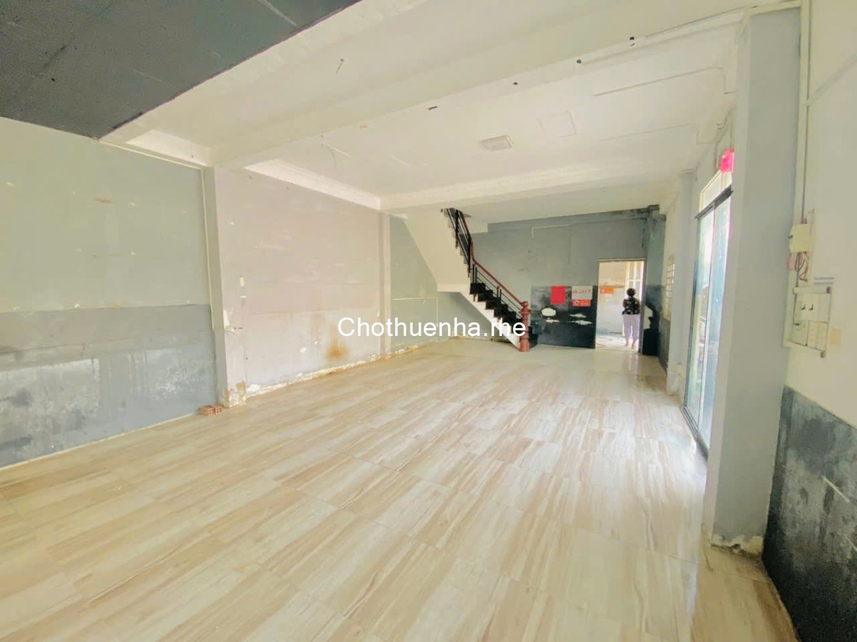 Cho thuê nhà góc 2mt đường Lê Văn Lương, Quận 7 dt 6x20m, 1 lầu trống suốt