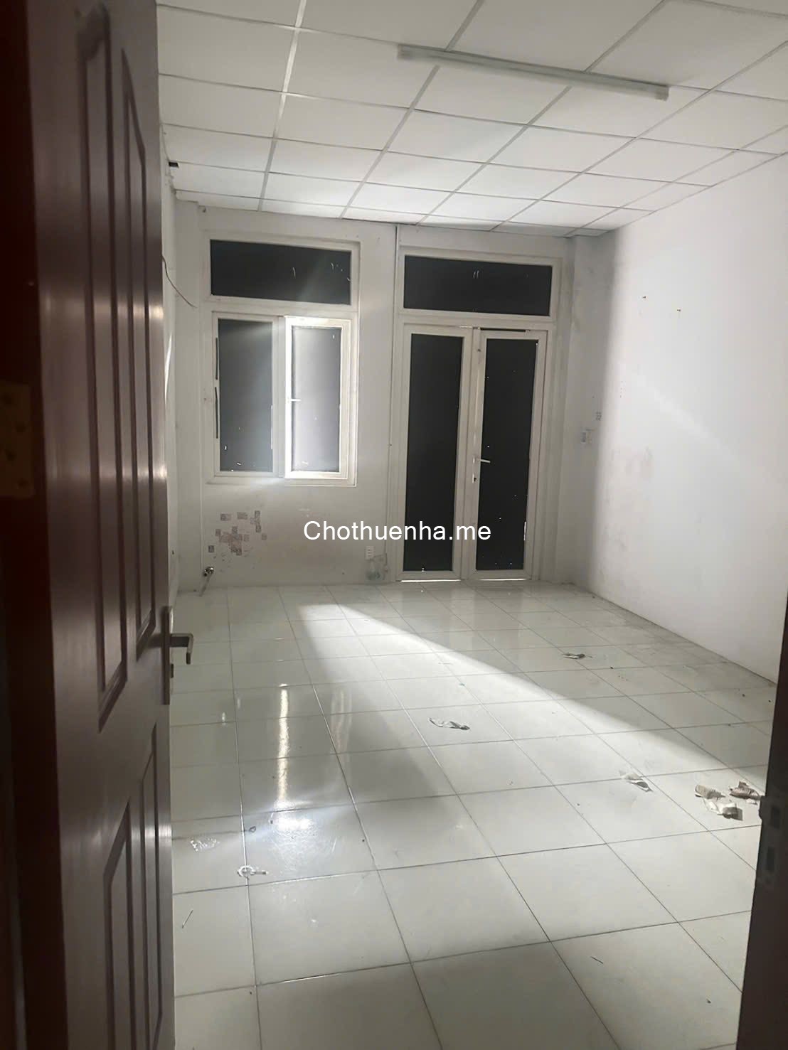 CHO THUÊ NHÀ MẶT TIỀN LÒ SIÊU, P16, Q11