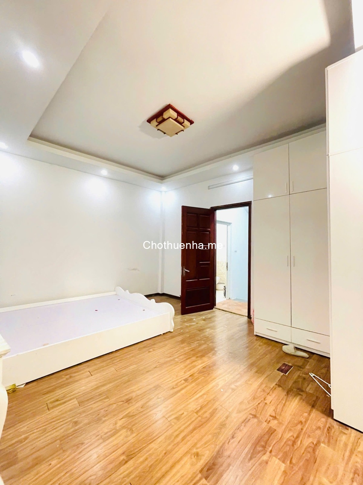 Cho thuê nhà Giáp Nhị 35m2x5 tầng, 4 ngủ, 4 vệ sinh ở gđ hoặc nhóm vào ngay