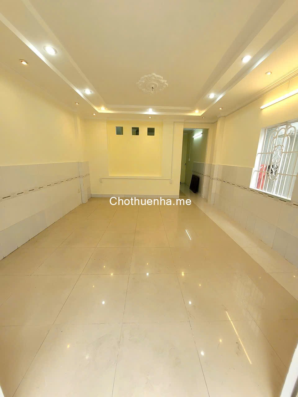 Cho thuê nhà 5 x 10m, 1 trệt + 1 lầu – 2WC, Trần Văn Khánh, Q7