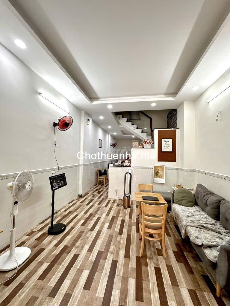 Cho thuê nhà mặt tiền đường 17 - Q7, 2 tầng – 3PN – 4WC,