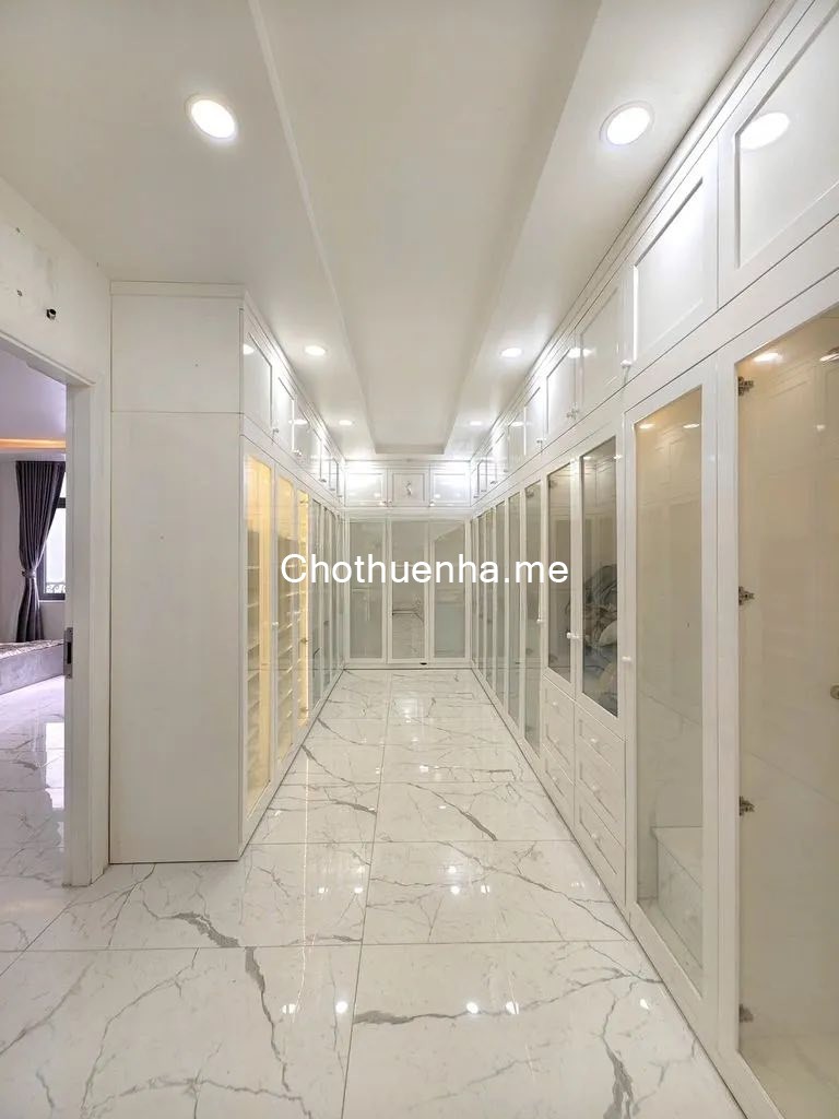 Cho thuê nhà Nguyễn Tất Thành, Phường 18, Quận 4, 1 trệt – 3 lầu