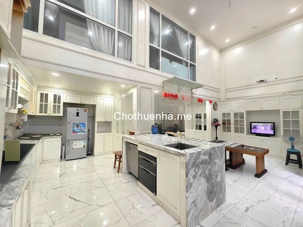 Cho thuê nhà Nguyễn Tất Thành, Phường 18, Quận 4, 1 trệt – 3 lầu