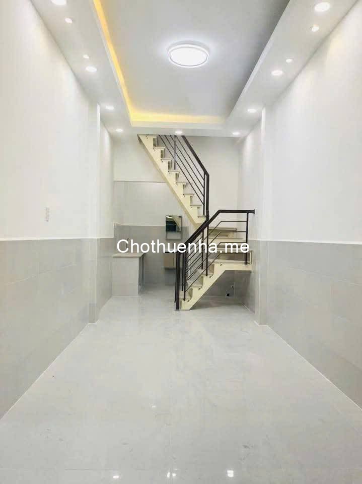 Cho thuê nhà 3PN sạch sẽ, thoáng mát tại Đoàn Văn Bơ, Quận 4