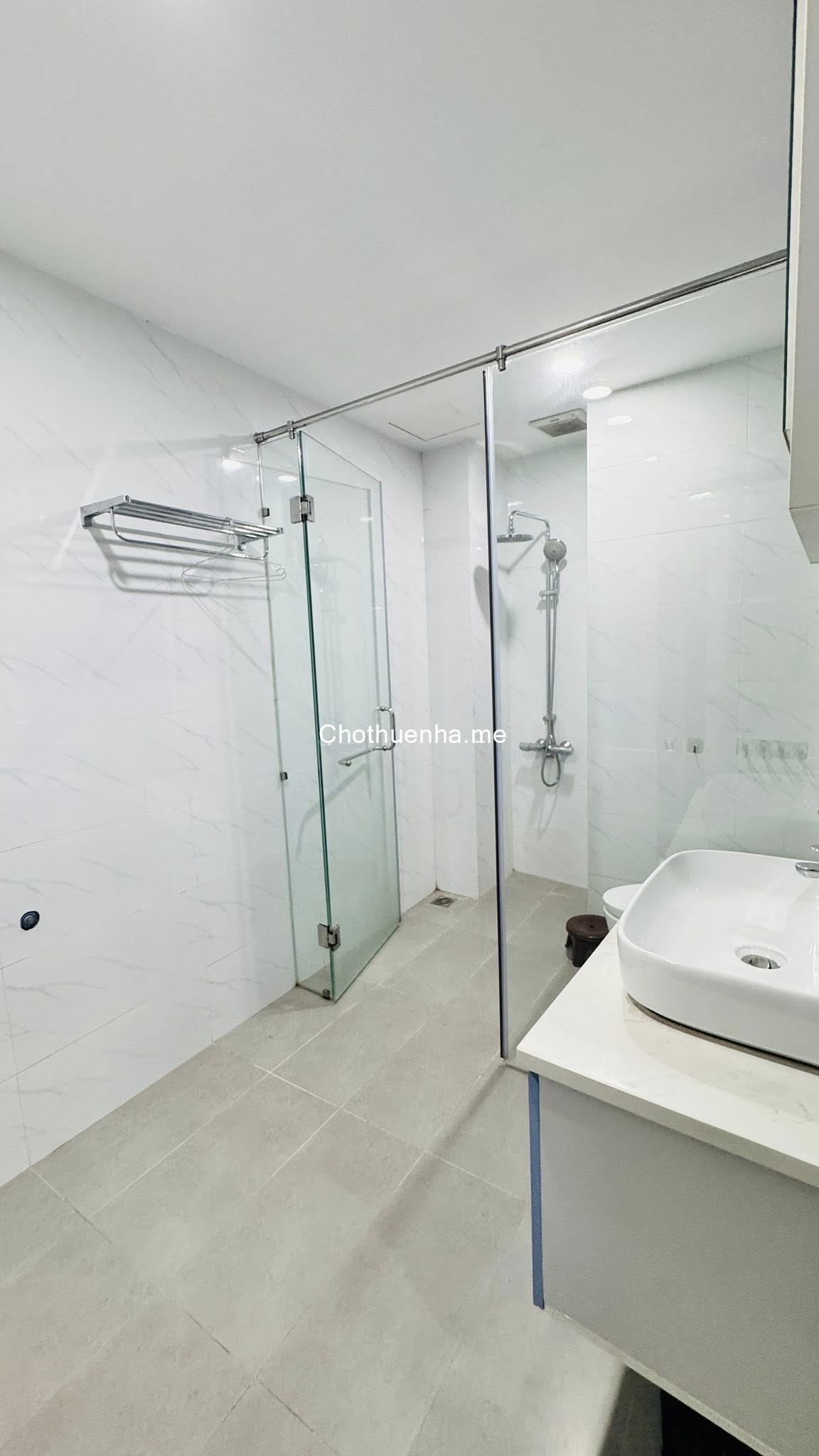 Cho thuê nhà 3PN – 4WC có 2 máy lạnh tại Xóm Chiếu, Quận 4