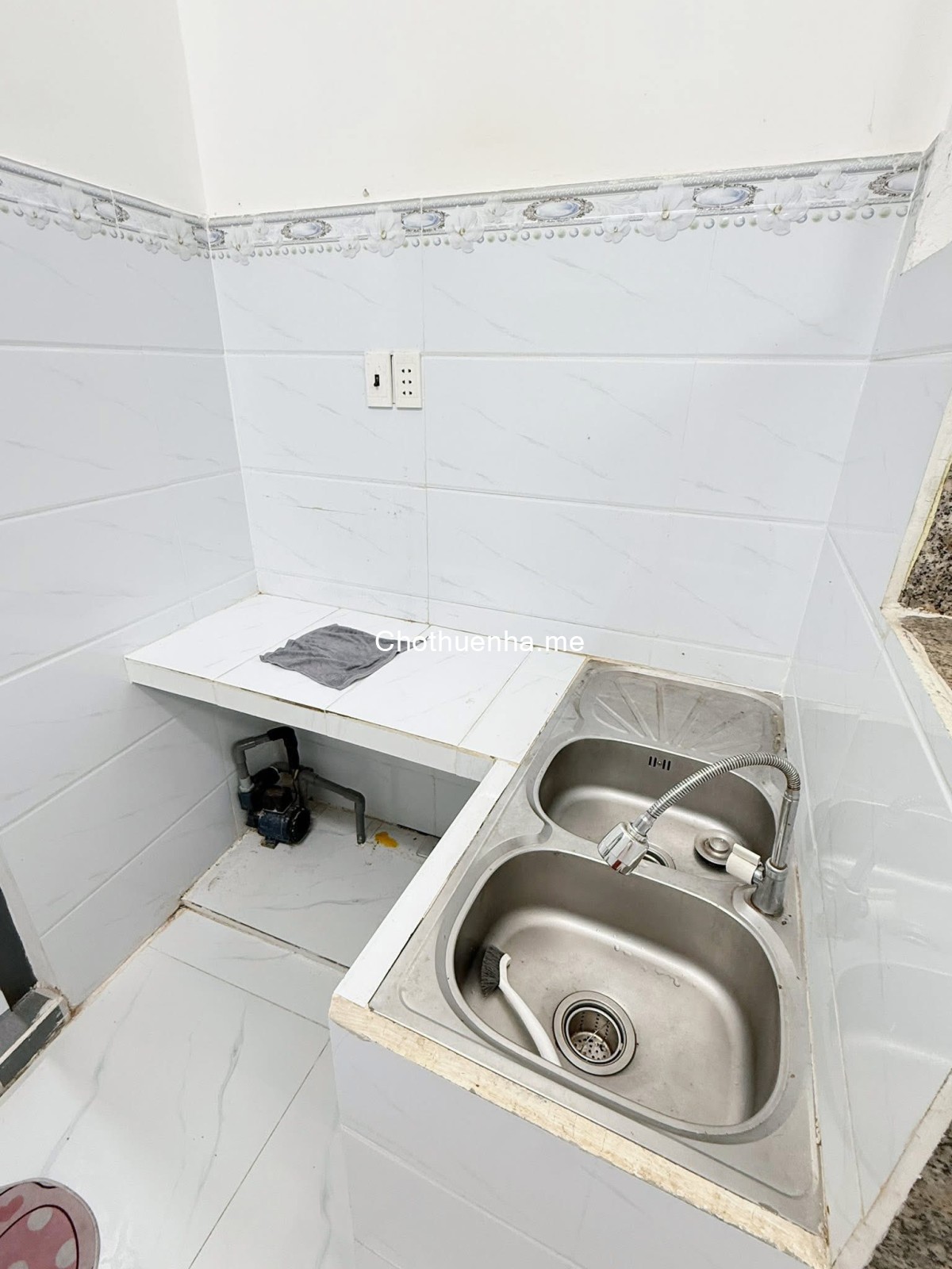 Cho thuê nhà 1 trệt + 1 lửng, 2PN - Đoàn Văn Bơ, P.16, Q.4