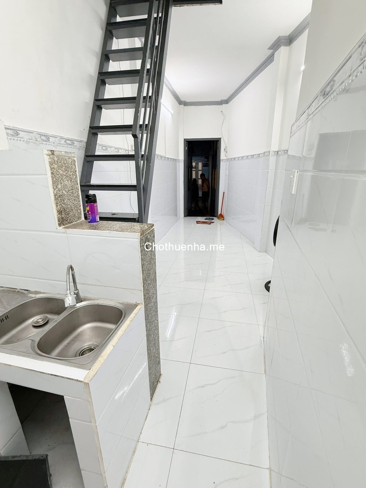 Cho thuê nhà 1 trệt + 1 lửng, 2PN - Đoàn Văn Bơ, P.16, Q.4