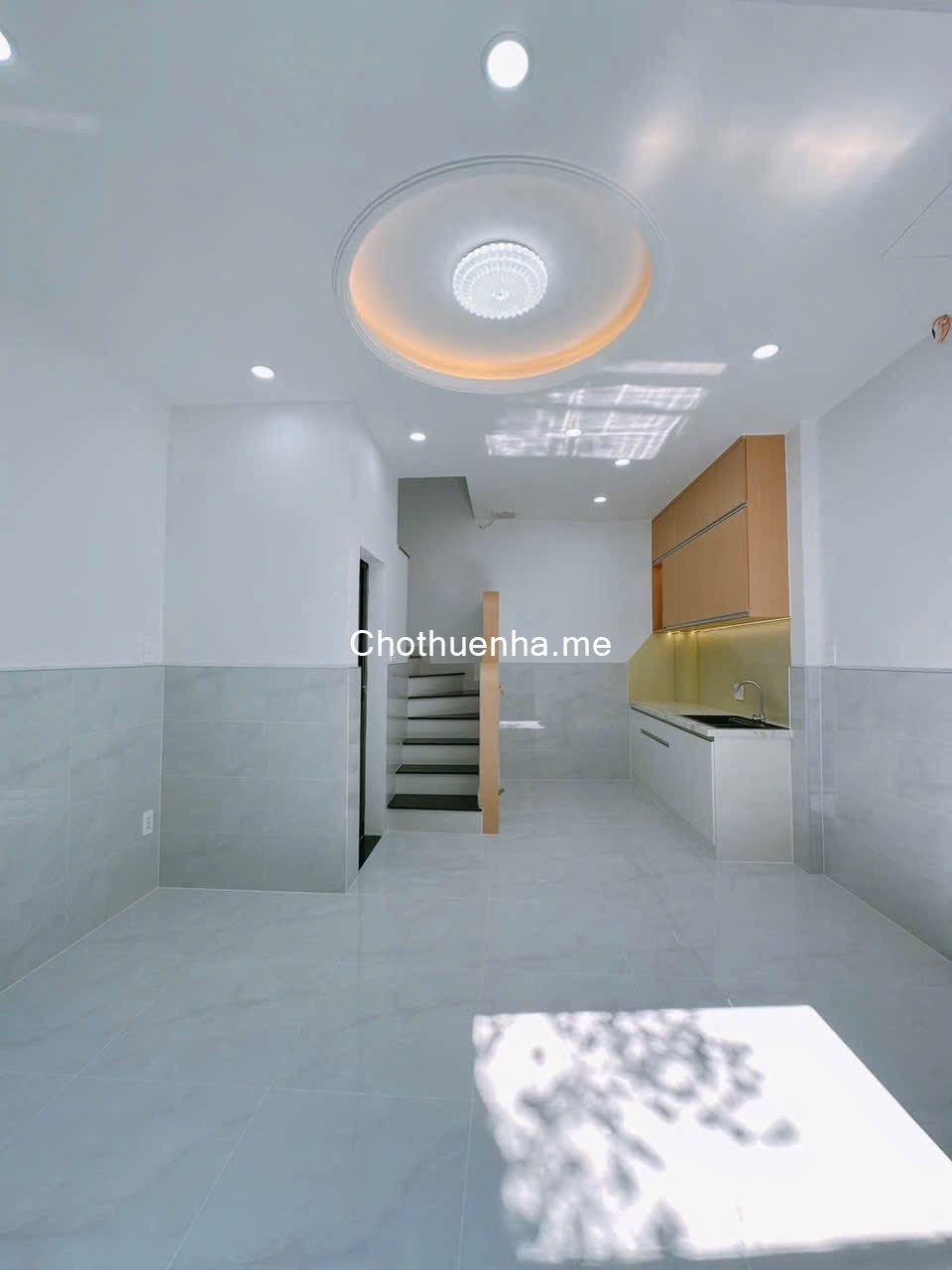 Cho thuê nhà 2 tầng, hẻm 3 gác tới nhà đường Tôn Đản Quận 4